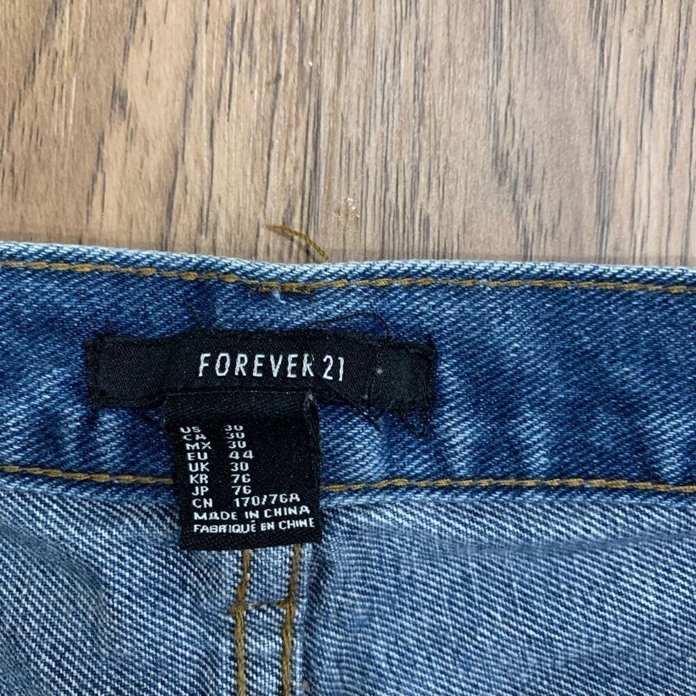 Forever 21 Denim Cuffed Short - Picture 3 of 3